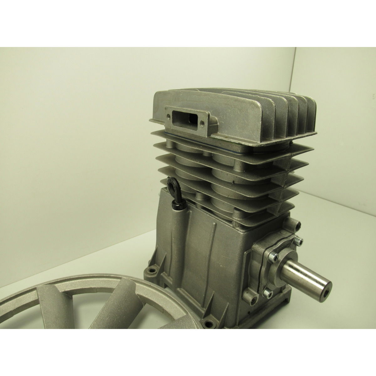 Aircraft Aggregát Airstar 321 és 323-hoz (1,5kW, 320 lit, 1760 min) termék fő termékképe