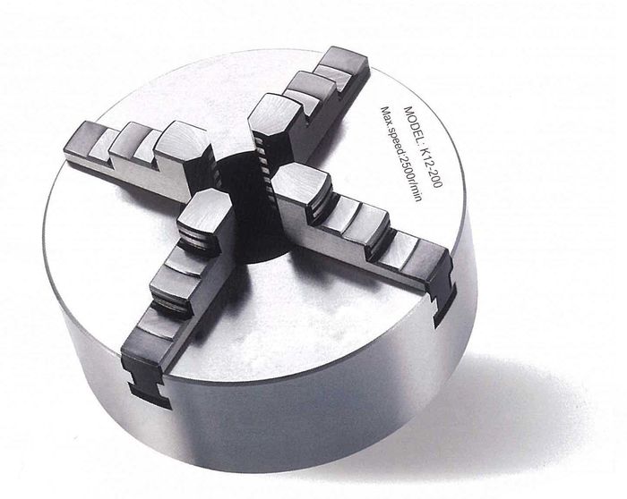 Optimum 4 pofás esztergatokmány Ø 200 mm Camlock DIN ISO 702-2 Nr. 4 egyedileg áll. pofák, 2100 rpm termék fő termékképe